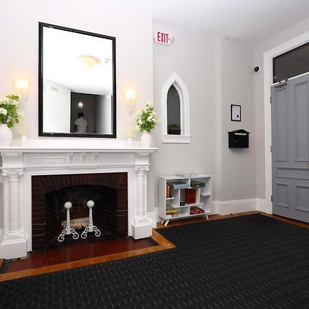 Stylish Newbury Street Studio, #4 Boston Buitenkant foto